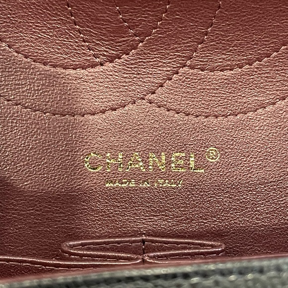 Chanel jumbo caviar gold hardware - Picture 7 of 16